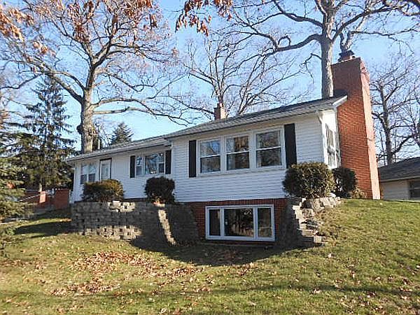 1st image of 11818 W Dearbourn Ave
