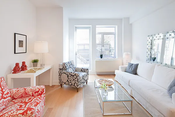 Sold by aptsandlofts.com | media 13