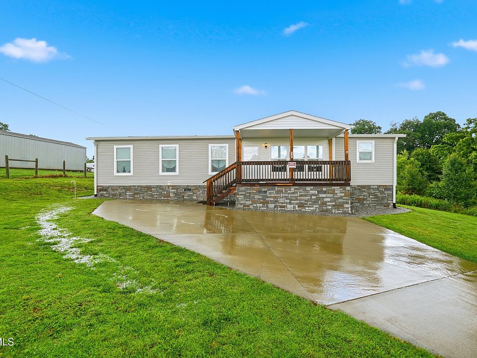 1st image of 425 Pritchard Rd