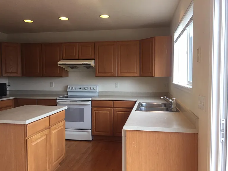 923 Grays Peak Dr — Photo 22