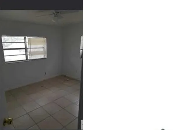 6340 SW 19th St, Hollywood, FL 33023