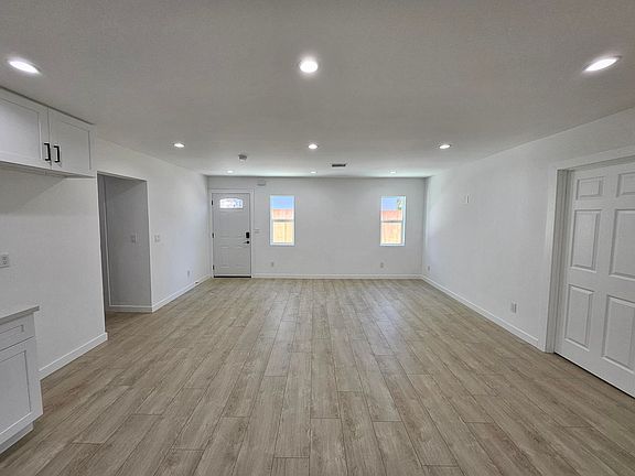 3rd image of 7426 Denny Ave #7424