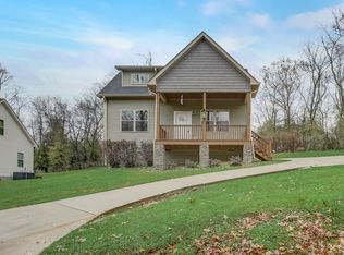 1116 Taylor Town Rd, White Bluff, TN 37187