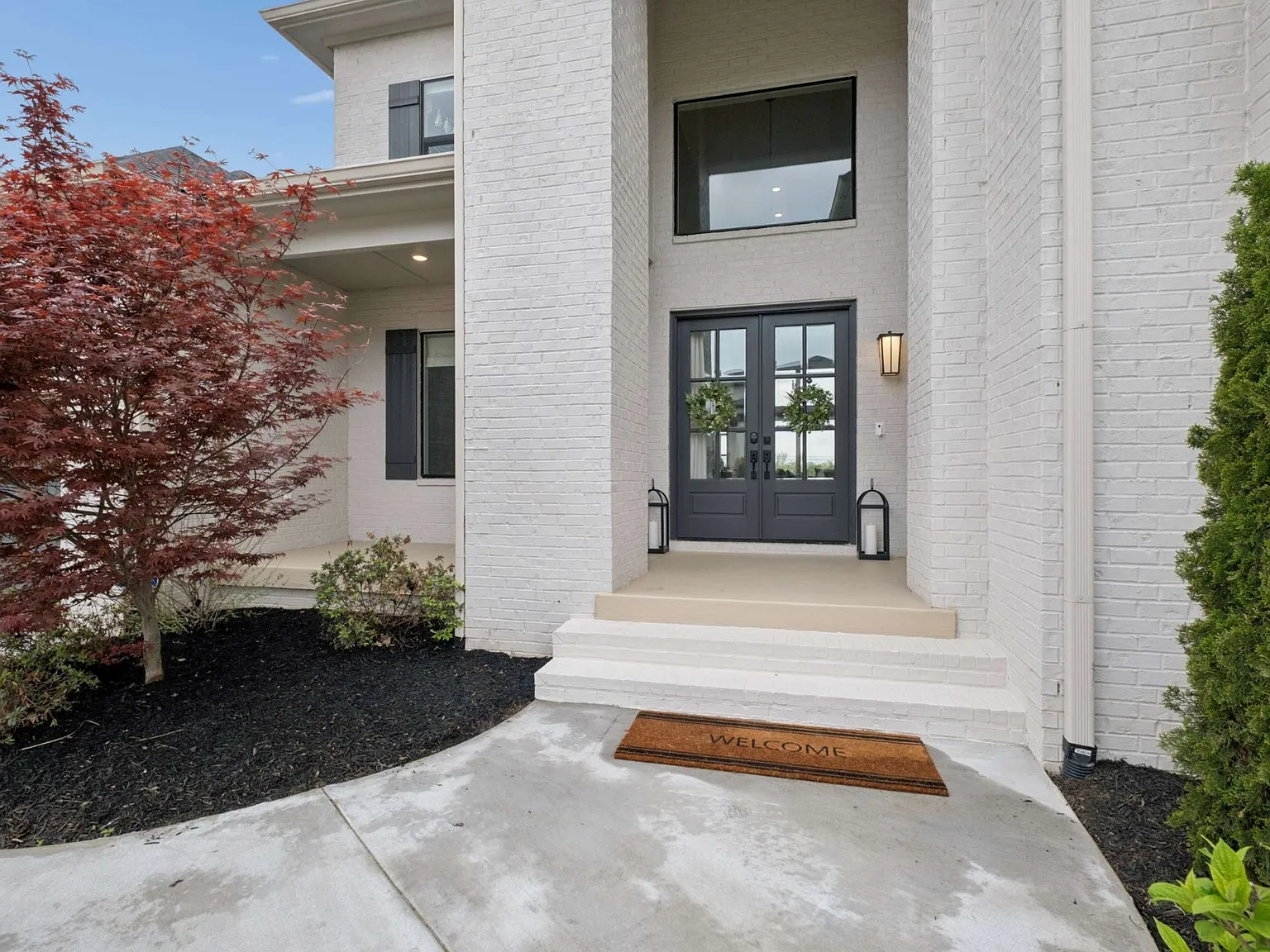 4 bed, 4164 sqft, $10,500 — Photo 2