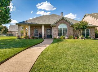 13817 Riviera Dr E, Fort Worth, TX 76028