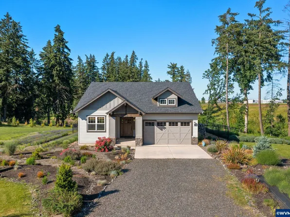 9763 Pennstar Ln NE, Aurora, OR 97002