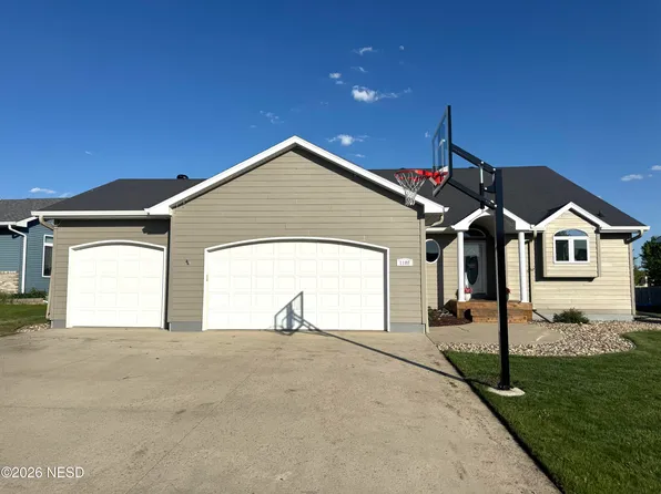 1108 Cherry Dr, Watertown, SD 57201