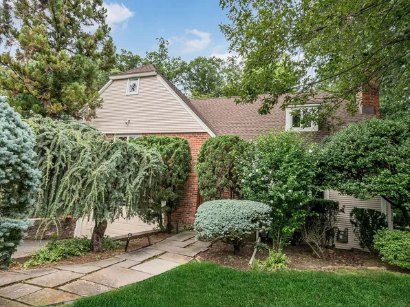 384 Owen Ave, Fair Lawn, NJ 07410