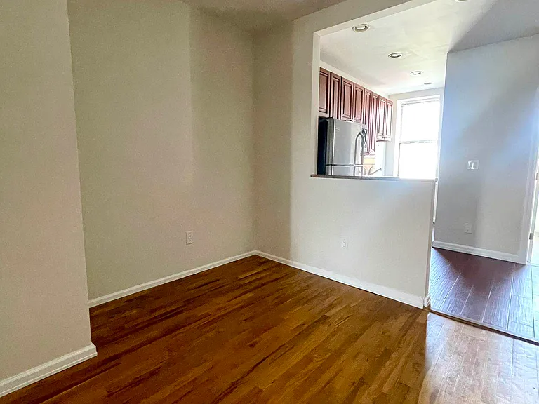 205 Luquer St #3L — Photo 3