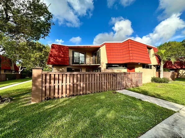 8081 Severn Dr APT D, Boca Raton, FL 33433