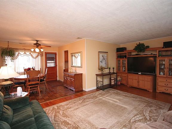 Spacious Living Room