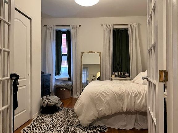 3rd image of 245 E 83rd St APT 2A