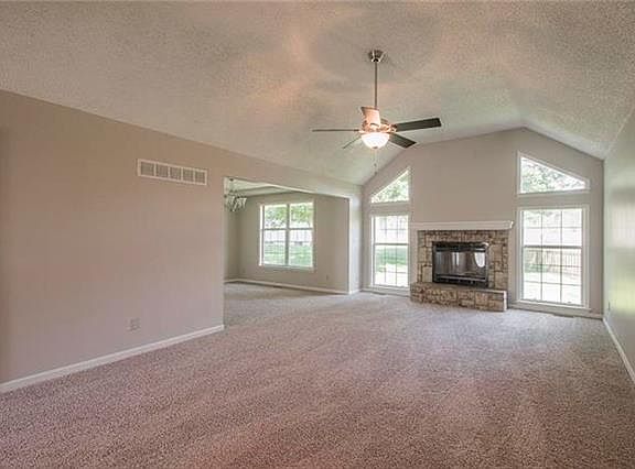 2nd image of 1006 Cross Creek Dr