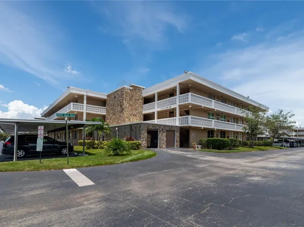 5080 Locust St NE APT 334, Saint Petersburg, FL 33703