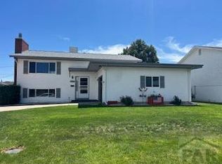2130 Oakwood Ln, Pueblo, CO