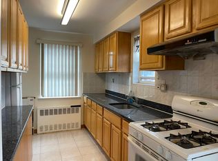 6111 183rd St FLOOR 2, Fresh Meadows, NY 11365