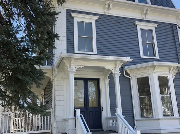 46 Cushing St, Dover, NH 03820