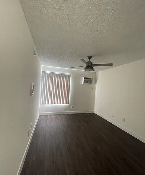 5345 Sepulveda Boulevard — Photo 30