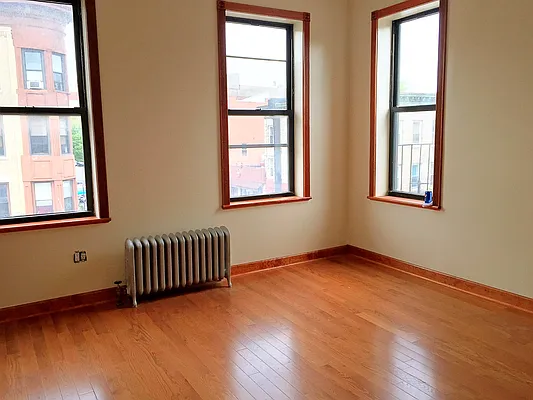 Rented by Rapid Realty Cobble Hill | media 97