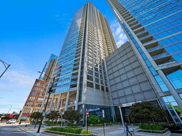 600 N Lake Shore Dr APT 807, Chicago, IL 60611