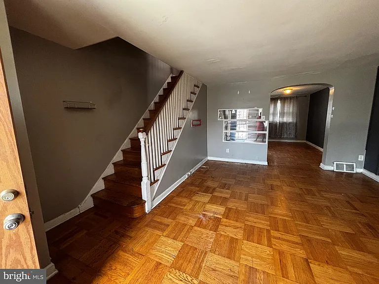5942 B St — Photo 3