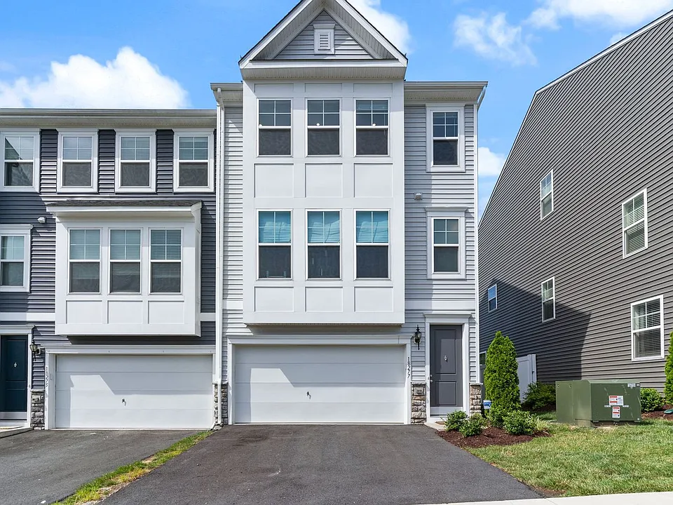 18277 Summit Pointe Dr