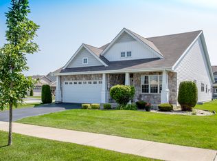 10123 Azalea Dr, Crown Point, IN 46307