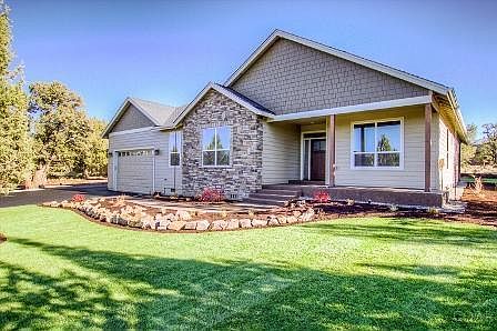 1st image of 740 SW Golden Pheasant Dr