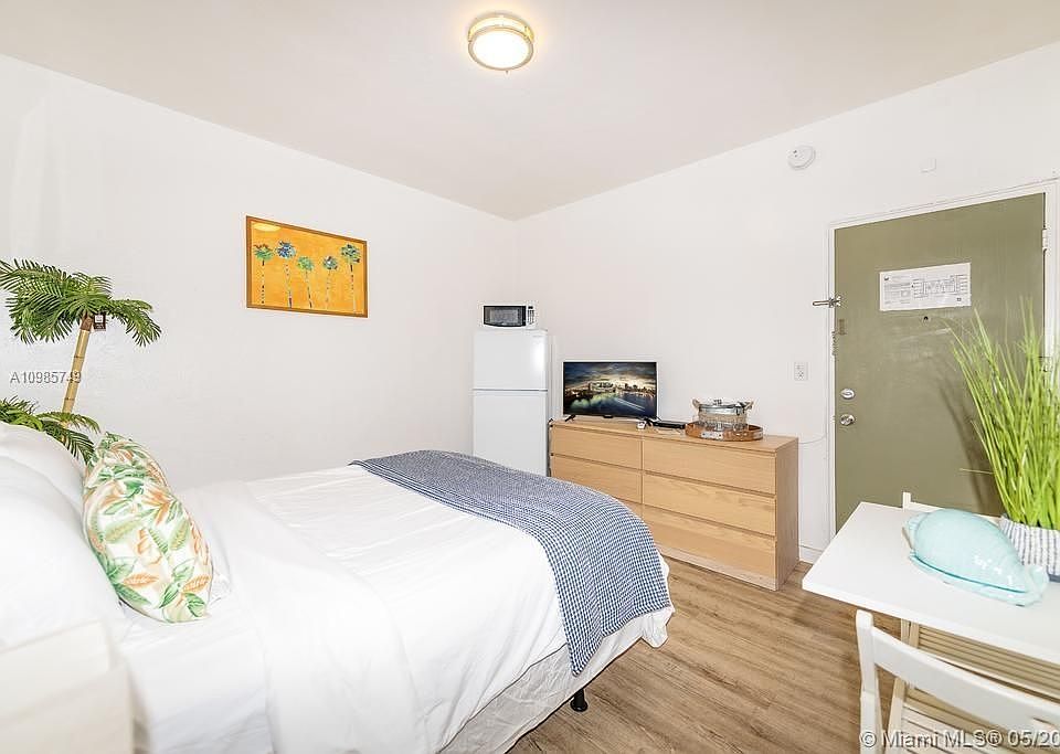 1st image of 6770 Collins Ave #2