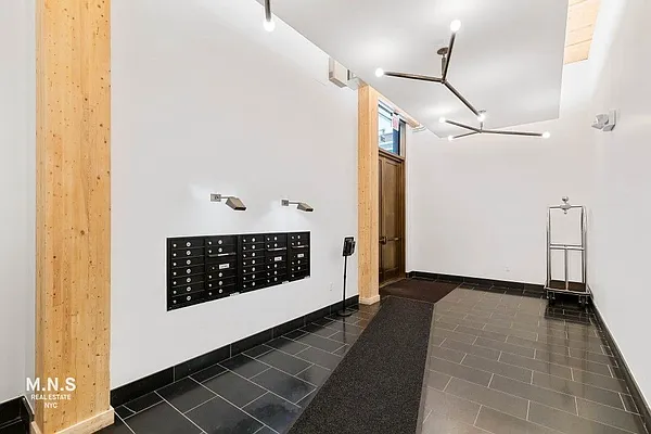 Rented by MNS | media 31