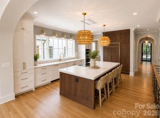 1214 S Kings Dr, Charlotte, NC 28207