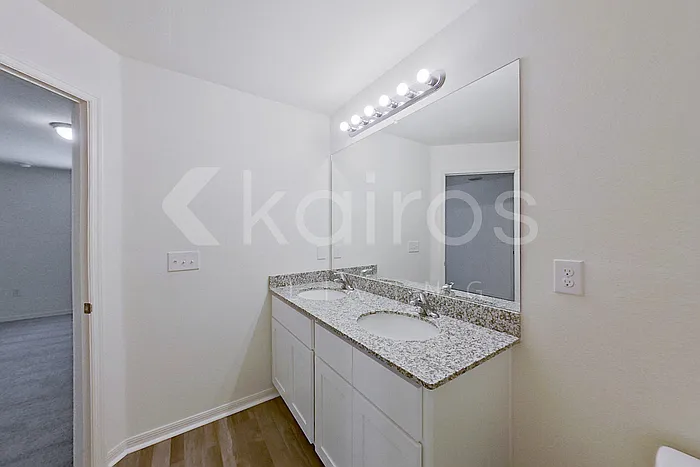 2306 NW 20th Pl — Photo 16