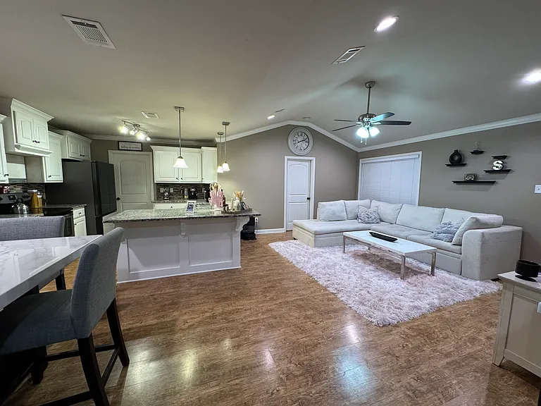21 Kasidyann Ct — Photo 3