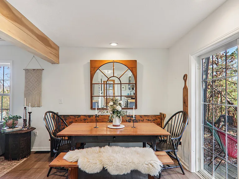 14 Lamplighter Ln — Photo 3