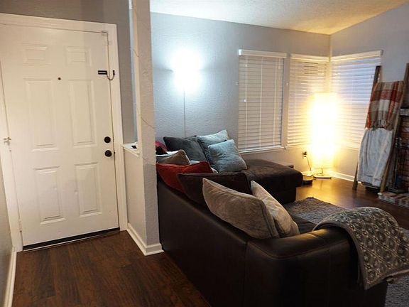 4th image of 14 Corkwood Ct