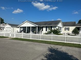 2102 Washington Ave, Saint Albans, WV 25177