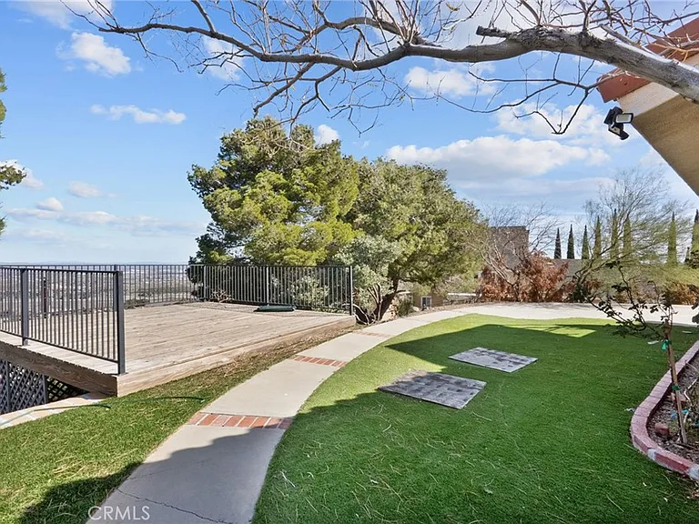 1138 Lakeview Dr — Photo 8