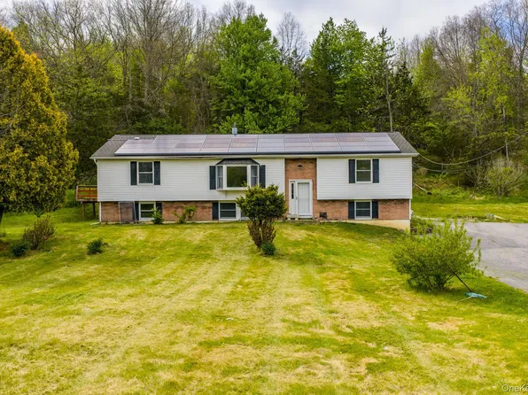 505 County Route 12, New Hampton, NY 10958