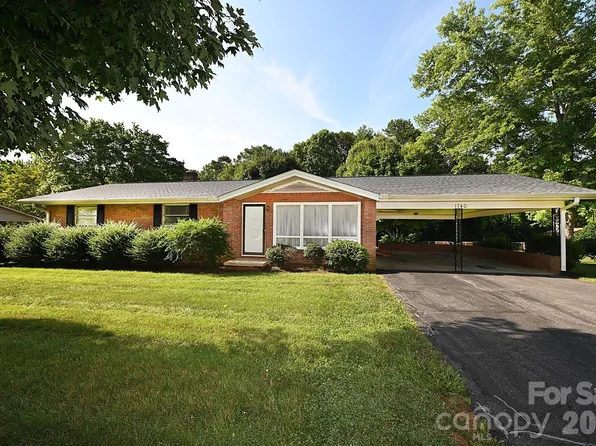 1740 23rd Avenue Ln NE, Hickory, NC 28601
