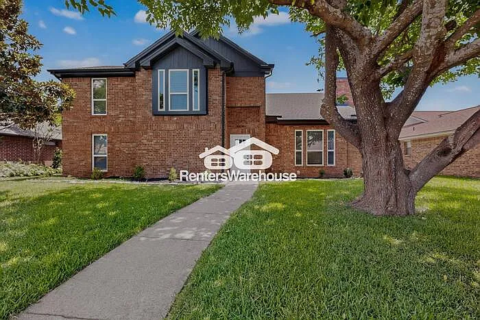 8008 Cornell Dr — Photo 2