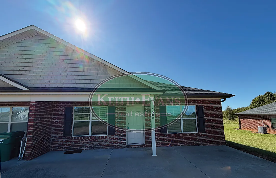 3 bed, 1281 sqft, $1,295 — Photo 1