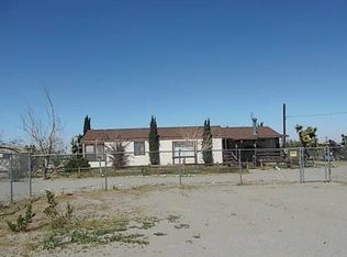 4040 Greasewood Ln, Phelan, CA 92371