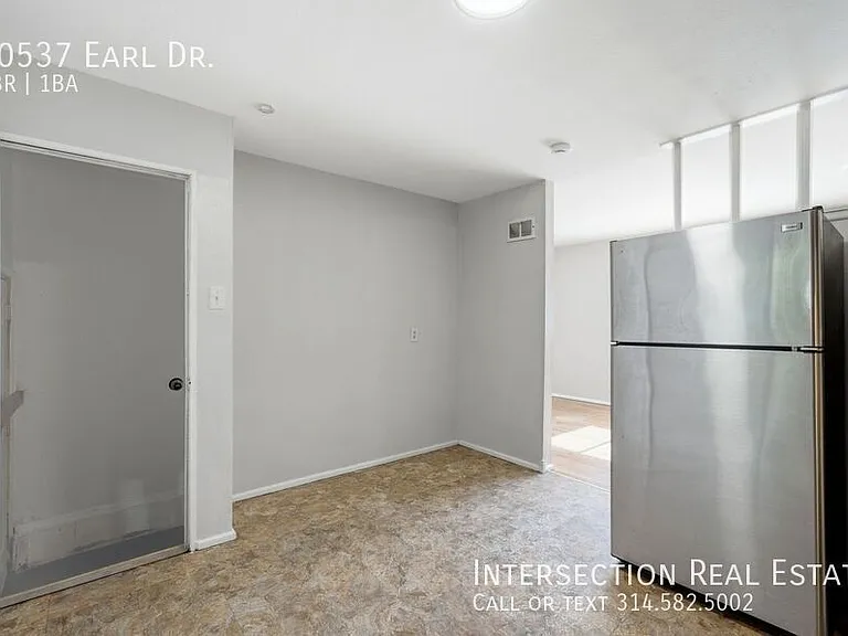 10537 Earl Dr — Photo 12