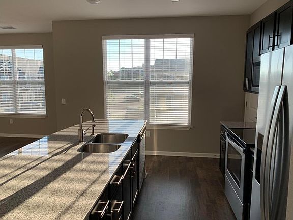 3rd image of 1375 Park 33 Blvd APT 1210