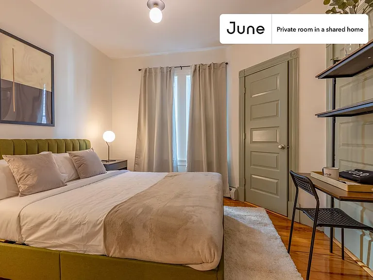 15 Romsey St #B — Photo 2