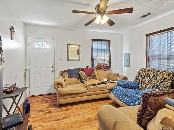 2nd image of 803 Orange St