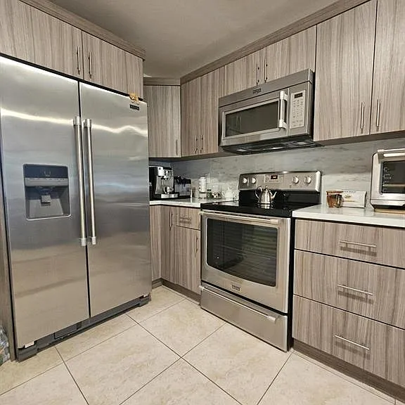 1412 SW 110th Way — Photo 4