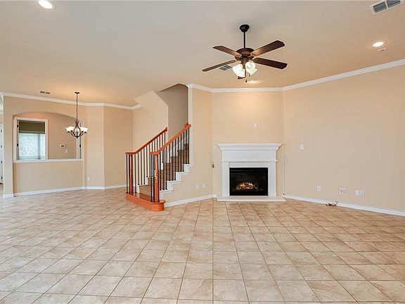 3rd image of 2446 Sunderland Ln