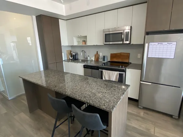 9 Valhalla Inn Rd #2701, Toronto, ON M9B 0B2