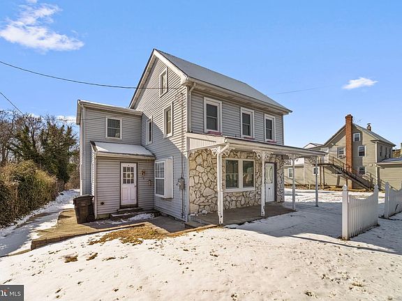 2nd image of 680 Main St